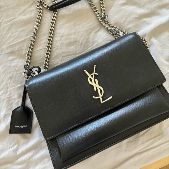 Sunset Medium YSL Crossbody Bag in Smooth Leather - used SEND ME UR OFFERS - Picture 4 of 9
